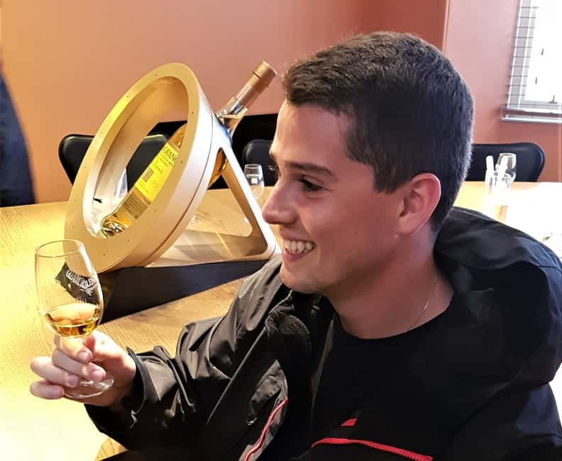 Inverness: Craigs Luxury North Highland Private Whisky Tour - Scenic Drive Along the Scottish Highlands on a Private Vehicle