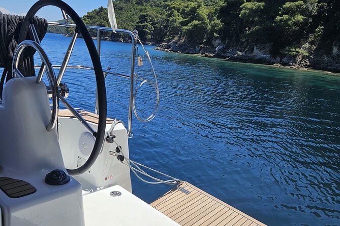 Islands Tour on Luxurious Jeanneau Sun Odyssey - The Jeanneau Sun Odyssey: A Modern, Comfortable Vessel