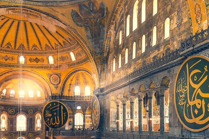 Istanbul Classics and Bosphorus Cruise Private Tour - Exploring Hagia Sophia: A Crossroads of Cultures