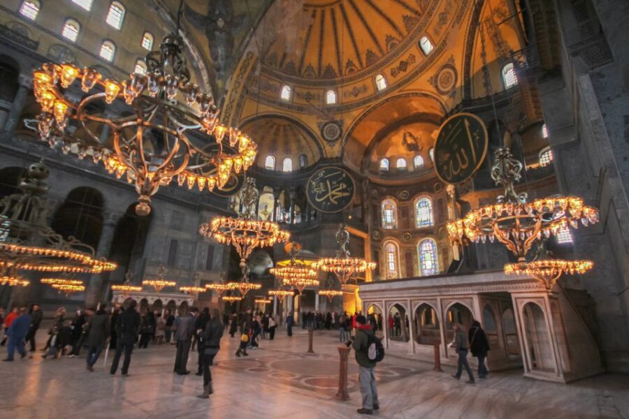 Istanbul Classics Tour - Exploring the Sultanahmet: Hagia Sophia and Blue Mosque