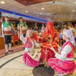 Istanbul Dinner Cruise - The Onboard Experience: Food, Drinks, and Atmosphere