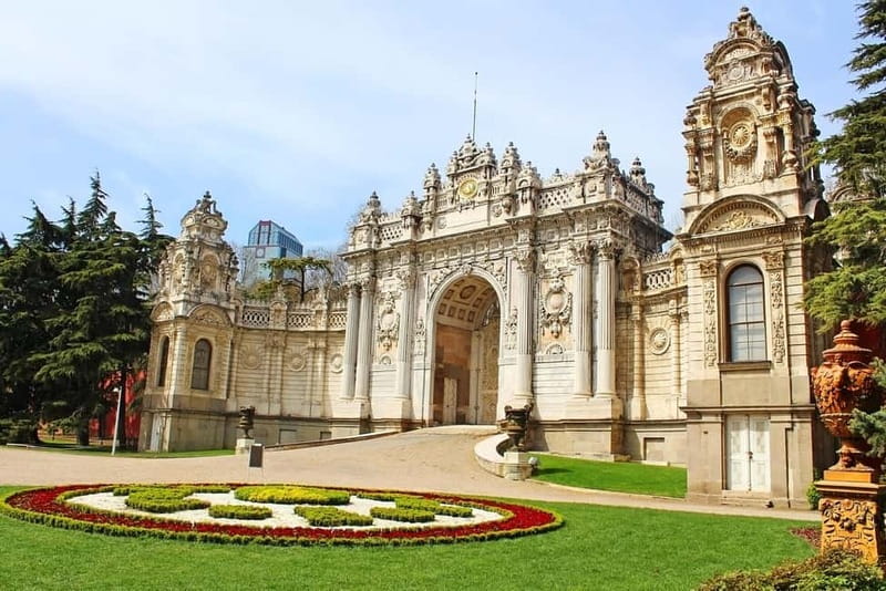 Istanbul: Dolmabahce Palace Guided Tour - Starting at the Dolmabahce Clock Tower