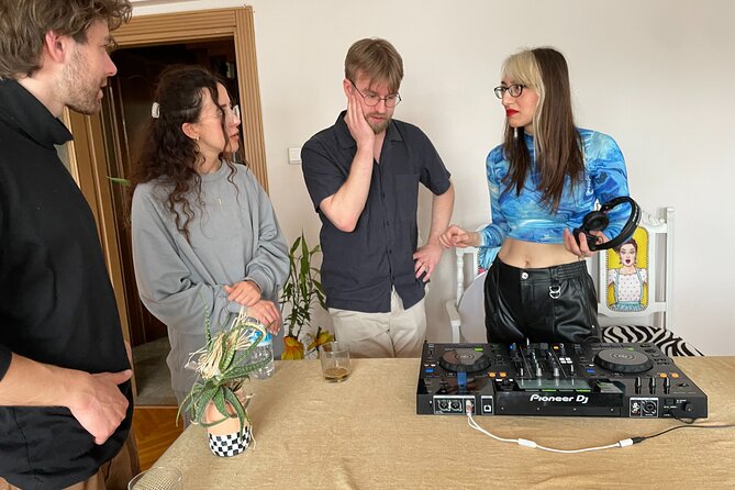 Istanbul Electronic Music and Culture Workshop From Local DJ - How the Istanbul Electronic Music and Culture Workshop Begins in Kadköy