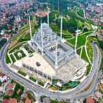 Istanbul: Full-Day 2-Sides City Tour with Lunch & Boat Tour - Visiting Eyup Sultan Mosque and Its Sacred Mausoleum