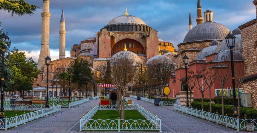 Istanbul: Hagia Sofia, Blue Mosque, and Grand Bazaar Tour - Starting Point and Pickup Options in Sultanahmet