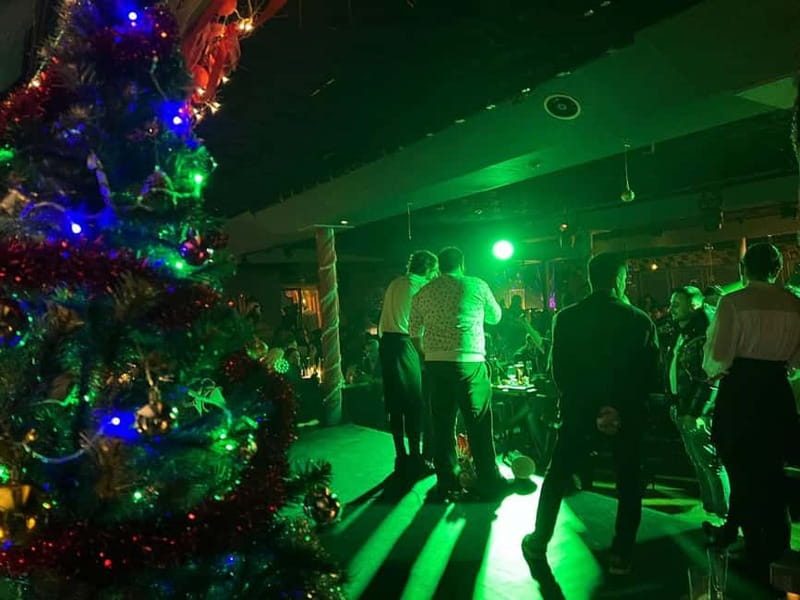 Istanbul: New Year's Eve Bosphorus Cruise Dinner & Party2026 - Landmark Views from the Deck