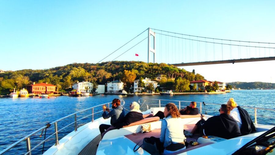 Istanbul: Old City Tour and Luxury Sunset Bosphorus Cruise - From the Ancient Hippodrome to the Grand Bazaar