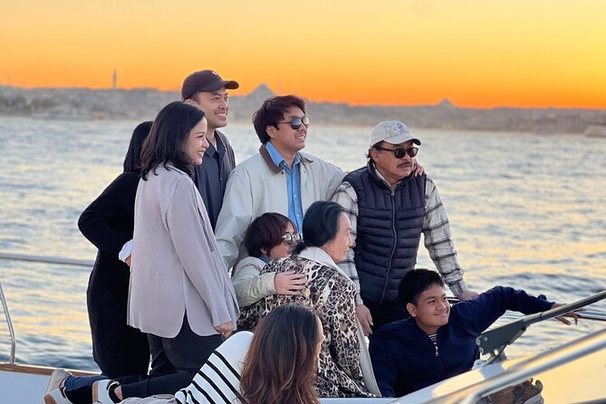 Istanbul Sunset Yacht Cruise on the Bosphorus with Transfers - The Scenic Landmarks Visible from the Yacht