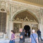 Istanbul: Topkapi, Hagia Sophia and Basilica Cistern Tour - Visiting Hagia Sophia: A Blend of Byzantine and Ottoman Heritage
