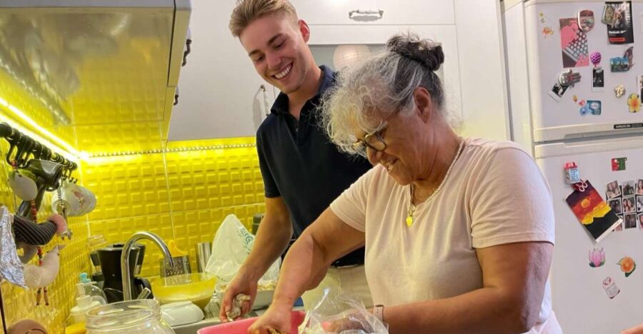 Istanbul: Vegan/Vegetarian Cooking Class with Locals at Home - The Location and Meeting Point Near Taksim