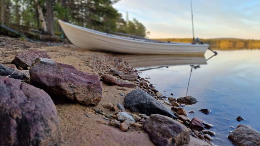 Ivalo: Summer Day/Evening on a Lake in the Wild - Quiet Cruising on a Finnish Lake with an Electric Outboard