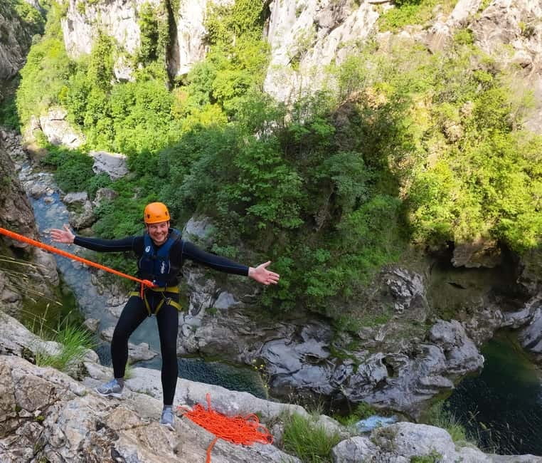 Iz Omisa: Extremni Canyoning na rijeci Cetini/ Free photos - Starting Point and Transportation from Omi