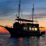 Izlet brodom iz Vrsara: Zalazak sunca i druenje s delfinima - Exploring the Istrian Archipelago on a Comfortable Boat