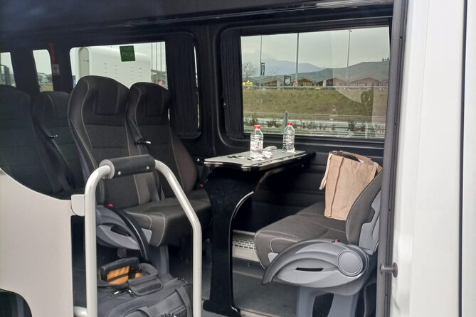 Izmir Airport ADB Transfers to Izmir City Centre Hotels - Spacious and Comfortable Vehicles for Up to Three People