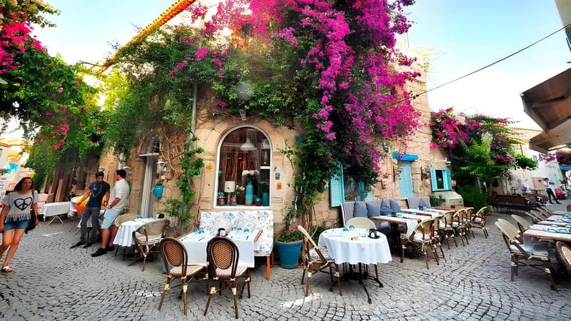 Izmir: Cesme Boat Tour and Alacati Visit - Starting Early: Pickup and Departure from Izmir