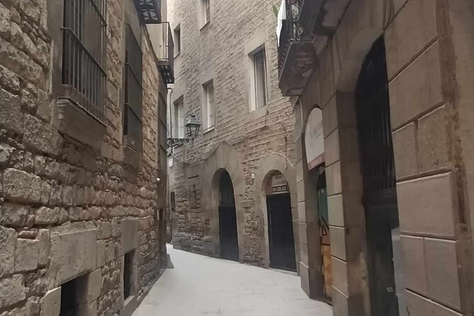 Jewish tour by Jewish Guide in Barcelona - Visiting Barcelona’s Jewish Quarter: The Starting Point at Placa de Sant Jaume