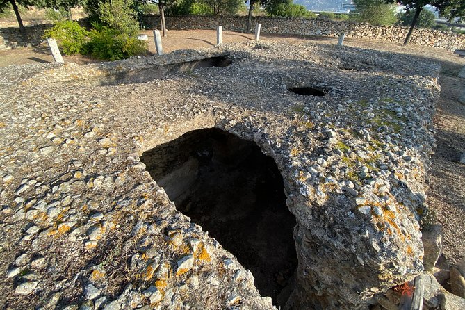 Journey by Tuk-Tuk - Discover the Ancient Treasures of Sardinia - Visiting the Nuragic Well at Pozzo Sacro Sa Testa