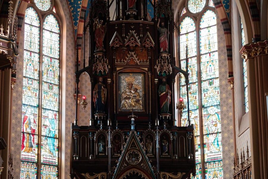 Katowice and Nikiszowiec: bicycle tour with guide - Starting Point: The Vibrant Market Square in Katowice