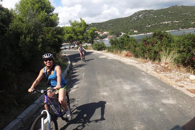 Kayak and Bike Tour to Sipan island from Lopud - Kayaking from Lopud to the Island of Sipan