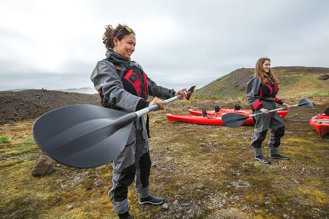 Kayaking on the Sólheimajökull Glacier Lagoon - Professional Guides Bring Expertise and Local Knowledge