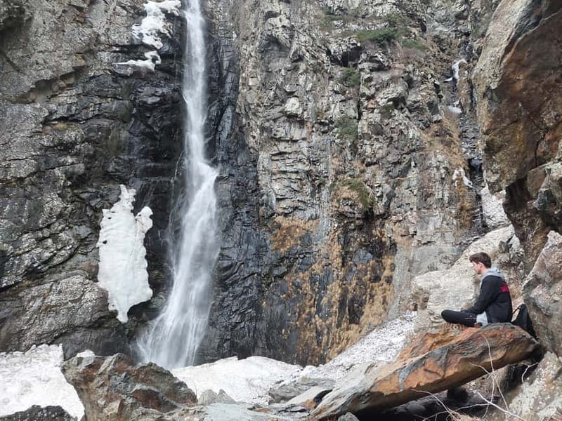 Kazbegi: Gveleti Waterfall Guided Hike - Starting Point and Meeting Details in Kazbegi