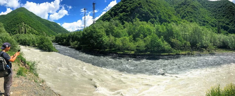 Kazbegi, Stepantsminda, and Gudauri Tour - Discovering the Ananuri Fortress Complex