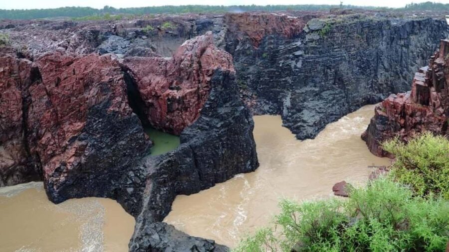 Khajuraho in a Day : Temples, Raneh Waterfall & Village Life - Khajuraho’s UNESCO Temples: A Masterpiece of Sculpture and Architecture