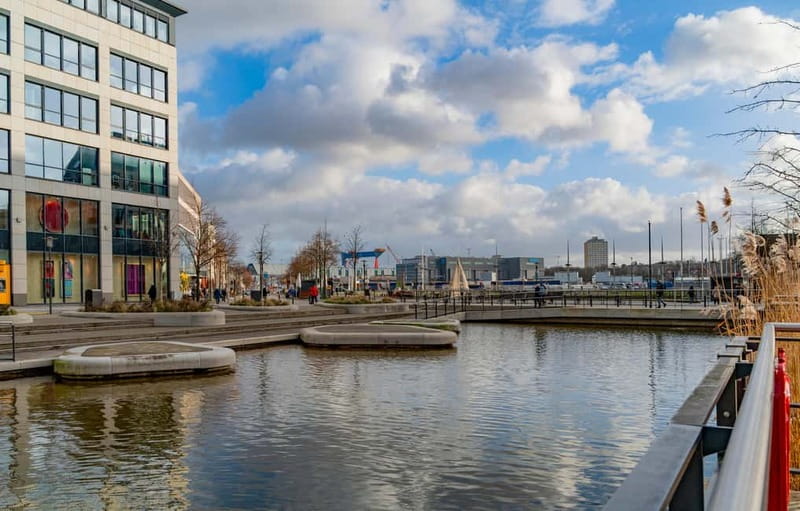 Kiel: 2-hour Best Intro Walking Tour with a Local - Explore Iconic Kiel Sights: Opera House, City Hall, and St. Nikolai Church