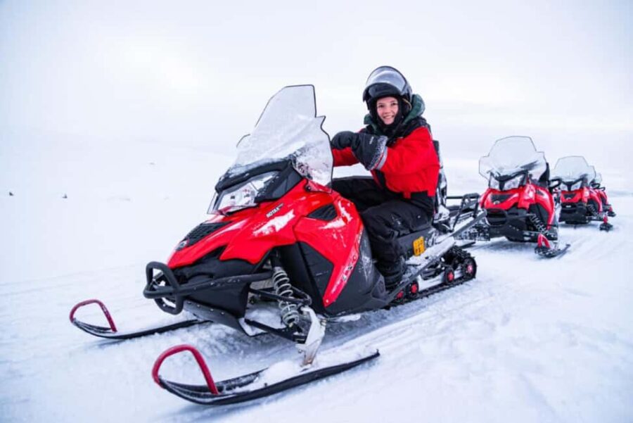 Kilpisjärvi: Snowmobiling 101 with Gear and Guide - What the Thermal Gear Includes and How It Keeps You Warm