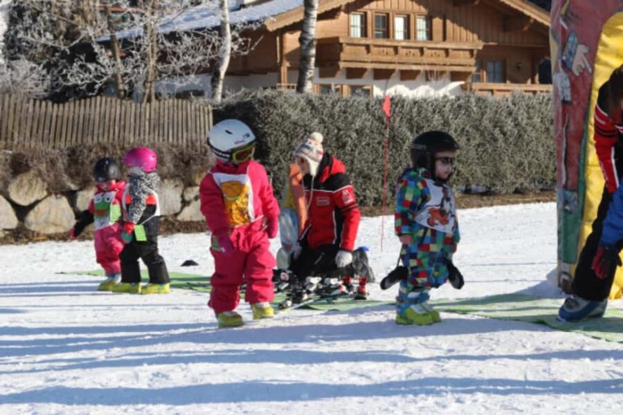 Kirchdorf in Tirol: Toddler Ski Program at Yappys Ski Land - The Weekly Schedule and Progression