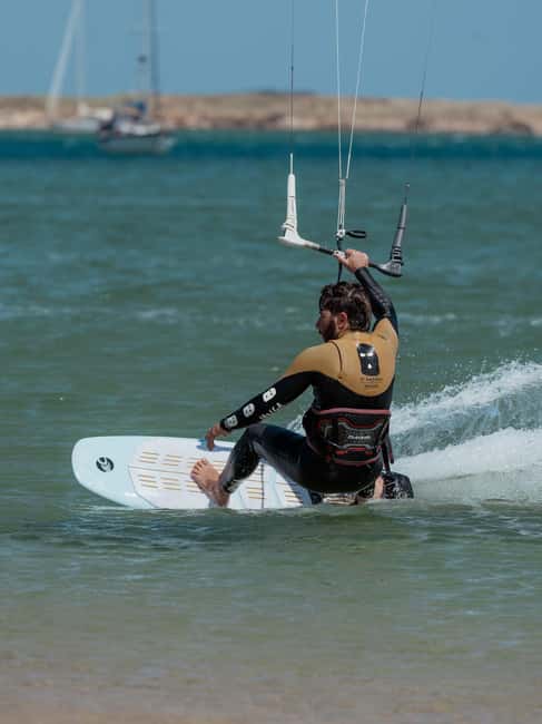 Kitesurf Lessons - Starting Point: Lagoon of Alvor in Lagos