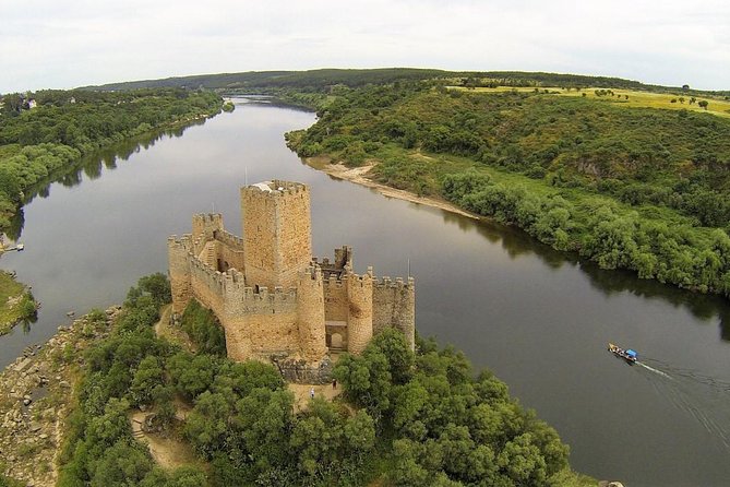 Knight Templars Private Day Tour FROM LISBON - Almourol Castle and Tomar - Visiting Almourol Castle: A Medieval Fortress Over the Tejo River
