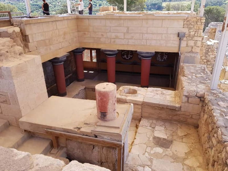 Knossos Palace and Pottery experience. Excursion Safari - Driving Along Scenic Mountain Roads to the Pottery Village
