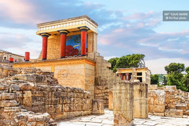 Knossos Palace ( Private tour Skip-The-Line ) - Starting at the WeGuide.gr Meeting Point for Seamless Entry