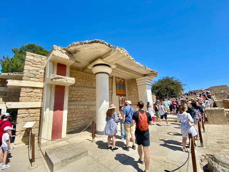 Knossos: Private Tour with a Licensed Guide & Entry Ticket - The Location and Official Start Point in Heraklion
