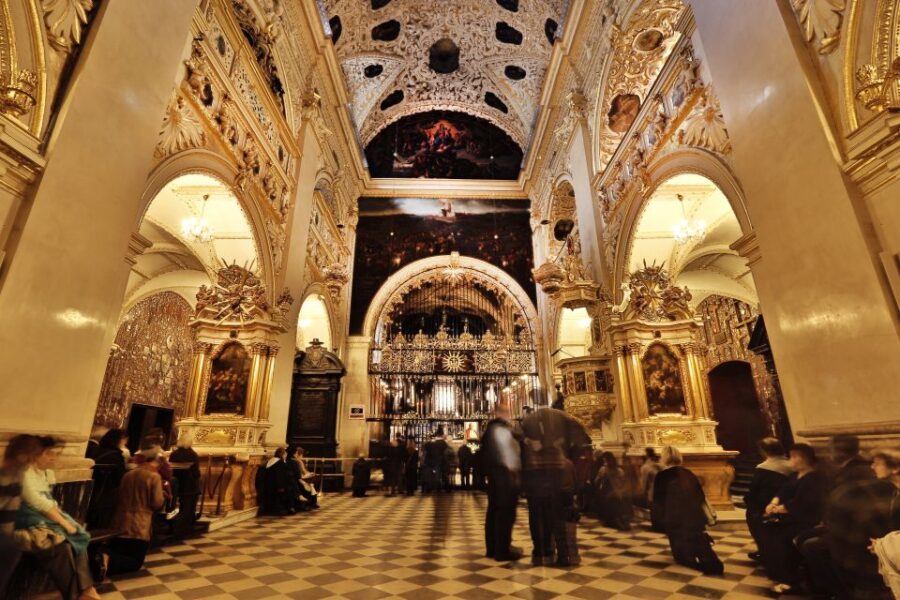 Krakow: Czestochowa & Black Madonna Day Tour - Starting Point: Convenient Pickup in Krakow