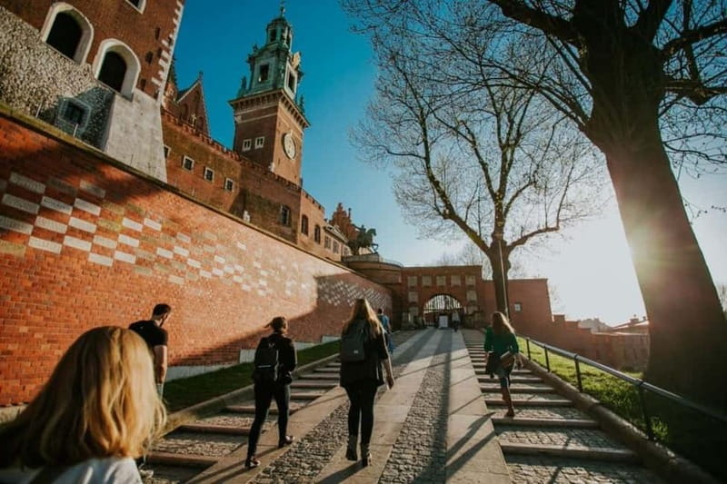 Krakow highlights: Old Town and Wawel Castle Walking Tour - Exploring Krakow’s Old Town: Main Landmarks and Hidden Corners