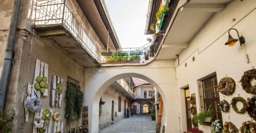 Krakow: Jewish Quarter and Schindler's Factory Guided Tour - The Historical Significance of Kazimierz District