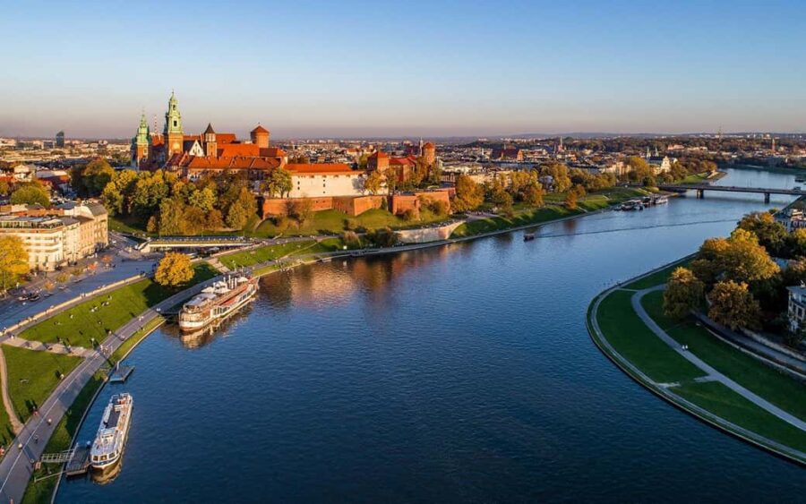 Krakow: Magical day with Alpacas, Castle & Sunset on Water - Pick-up and Transportation in Comfort and Flexibility