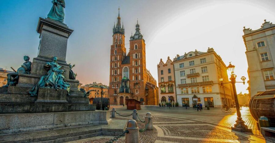 Krakow: Old Town Guided Walking Tour - Exploring the Main Market Square, Europe’s Largest Medieval Square