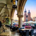 Krakow: Old Town, Mary's Church and Rynek Underground Guided Tour - Inside the Gothic Splendor of St. Mary’s Basilica