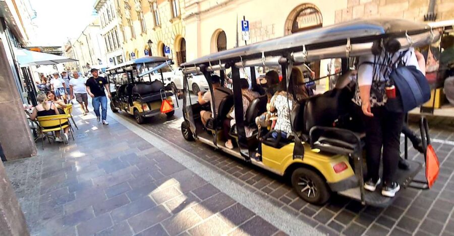 Krakow: Private Panoramic Tour by Golf Cart with Audio Guide - Starting Point and Transportation Convenience