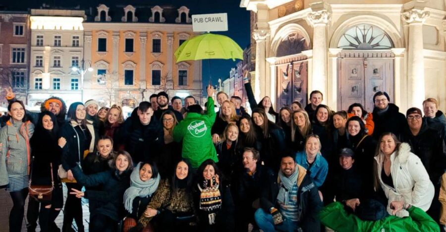 Krakow: Pub, Bar & Club Crawl - Meeting in Krakow’s Old Town and Starting the Night