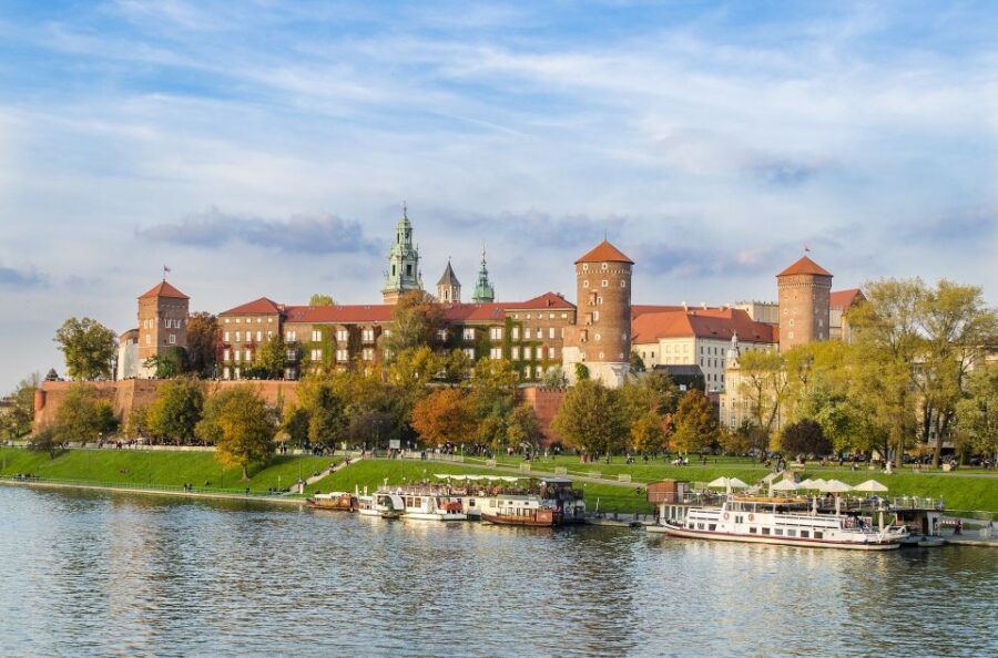 Krakow: Skip the Line Wawel Castle & Cathedral Private Tour - Exploring Wawel Castle’s State Rooms