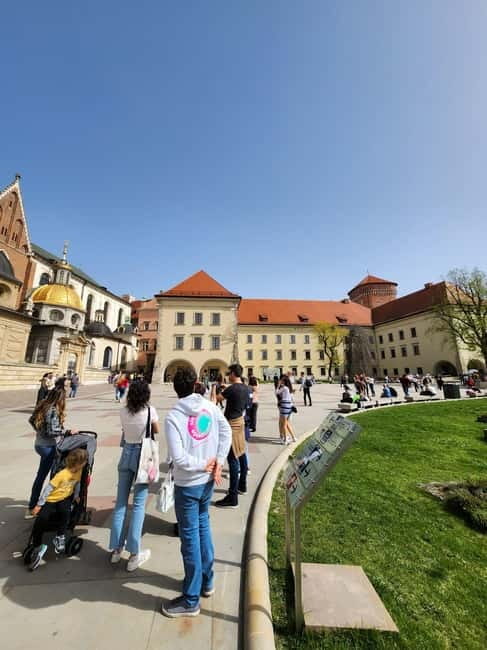 Krakow: Visit to Wawel Hill and the Cathedral - From the Foot of Wawel Hill to Sigismunds Tower