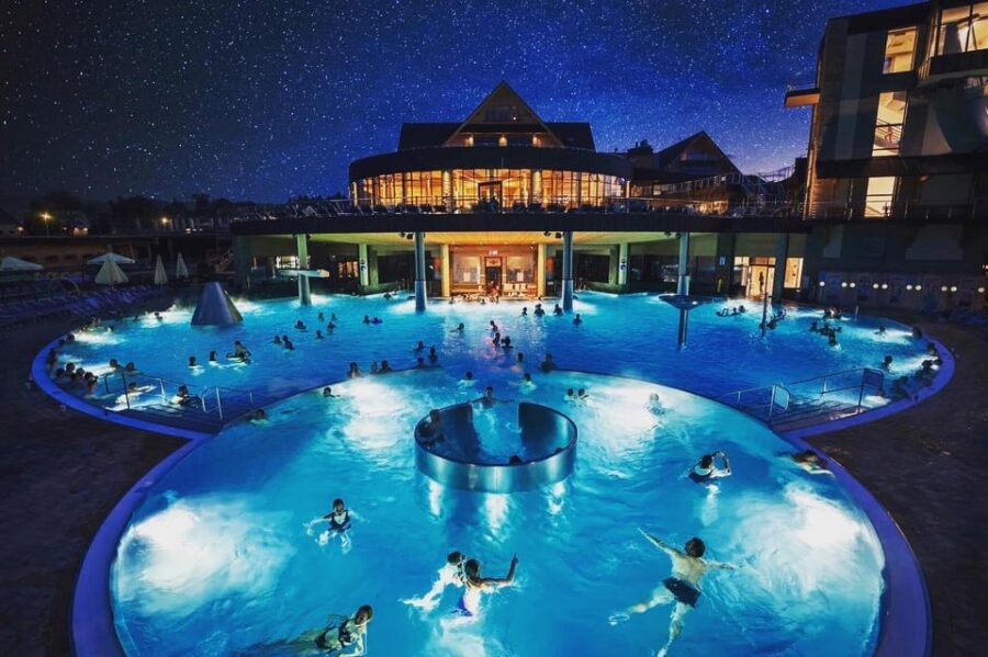 Krakow: Zakopane Tour, Hot Springs, Cable Car, Cheese &Vodka - Discovering Chochoów’s Traditional Wooden Houses and Highland Culture