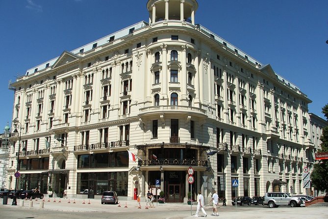 Krakowskie Przedmiecie: A self-guided audio tour down this historical street - Passing by King Sigismunds Column — A Warsaw Landmark