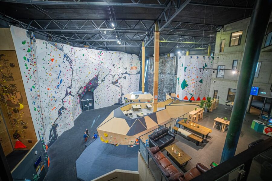 Kristiansand: Sørlandet Klatresenter Entry Ticket - Location and Facilities in Kristiansand’s Climbing Center