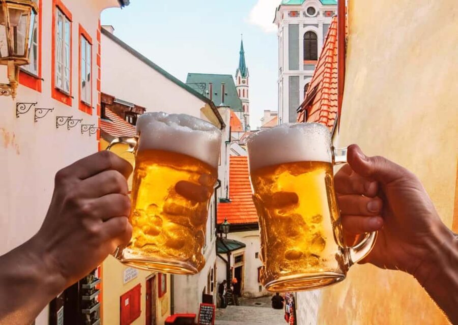 Krumlov Beer Tour: Brewery, Pubs, Beer (BEER SPA) & Food |3h - Starting Point and Tour Structure