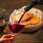 Krumlov's Ultimate Christmas Evening Tour & Festive Dinner - Exploring Český Krumlov Castle and Its Lavish Interiors